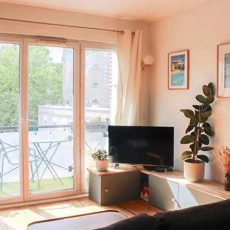 Crossing Cocoon With Balcony And Clear View Apartment *