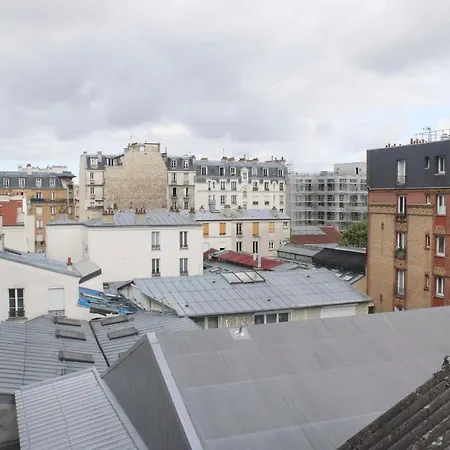 Crossing Cocoon With Balcony And Clear View
